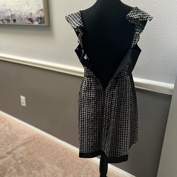 NWT BCBGeneration Black & White  Sun Dress size 6 - Picture 3 of 15